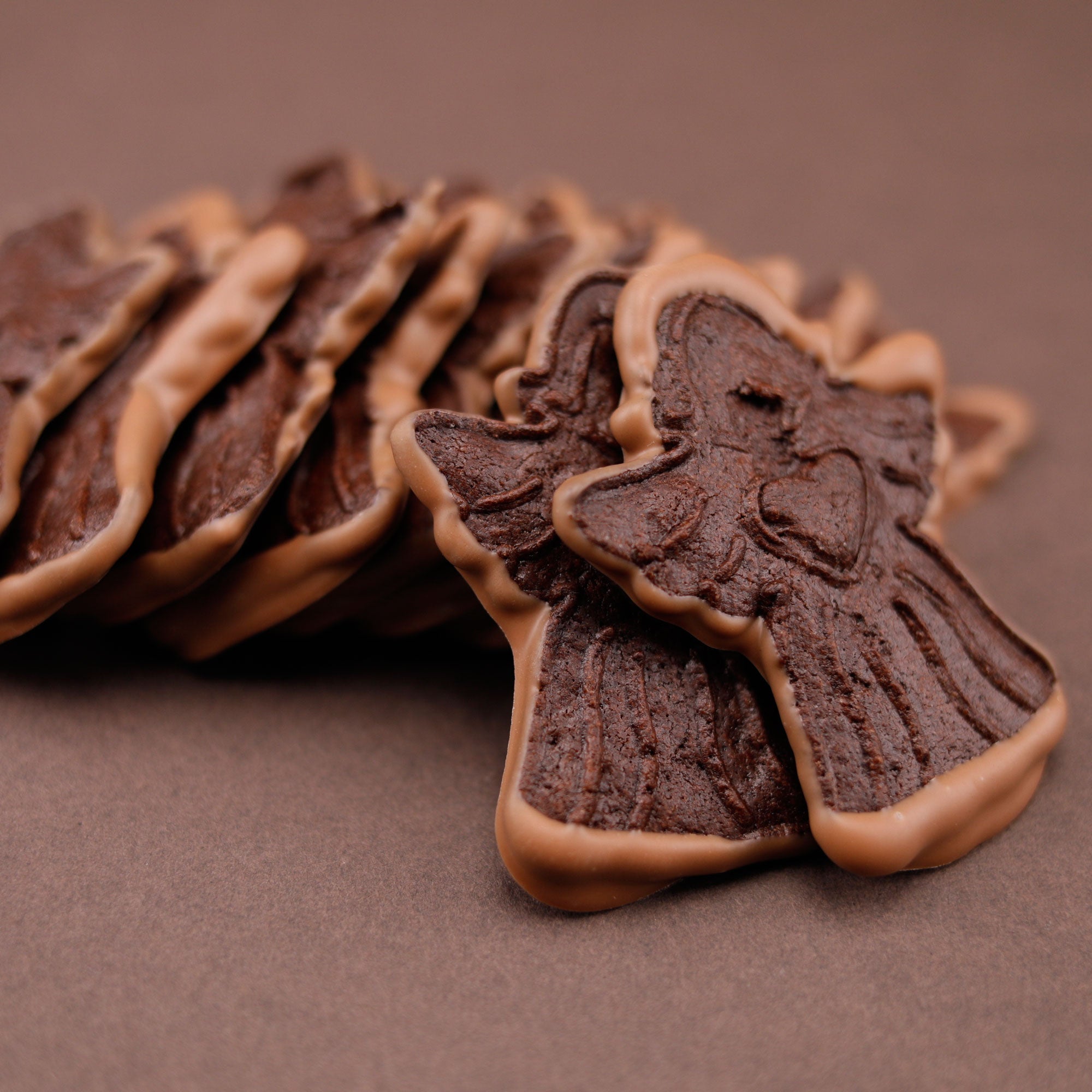 Engel Schwarze Vollmilch